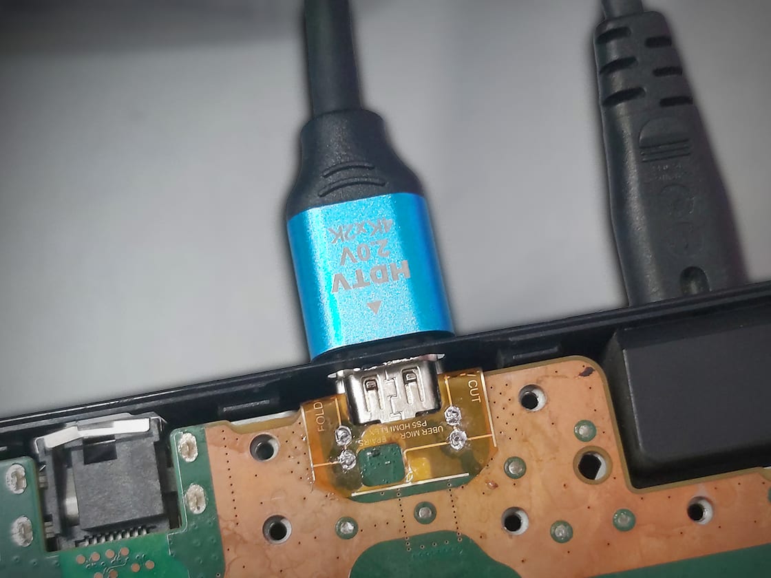 Testing a PS5 HDMI port with a 4K HDMI cable plugged in